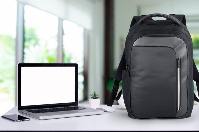 Vault RFID 15" laptop backpack 16L 16