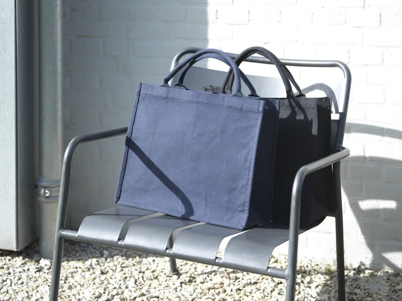 Page 500 g/m² Aware™ recycled book tote bag 17