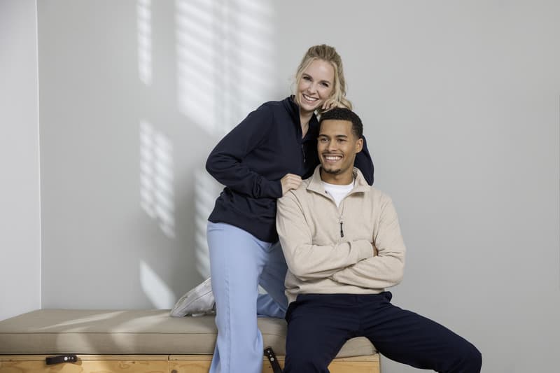 Tin unisex Aware™ recycled quarter zip sweater  6