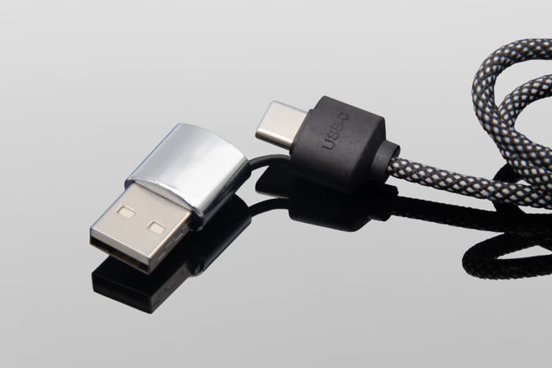 SCX.design C33 60W Type-C charging cable with dual light-up logo  6