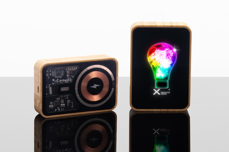 SCX.design P27 10.000 mAh MagSafe bamboo power bank 4