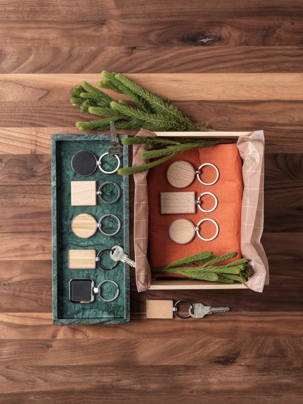 Moreno beech wood round keychain 4