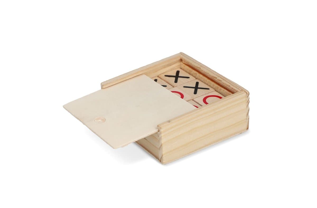 Tic Tac Toe set in wooden box 3