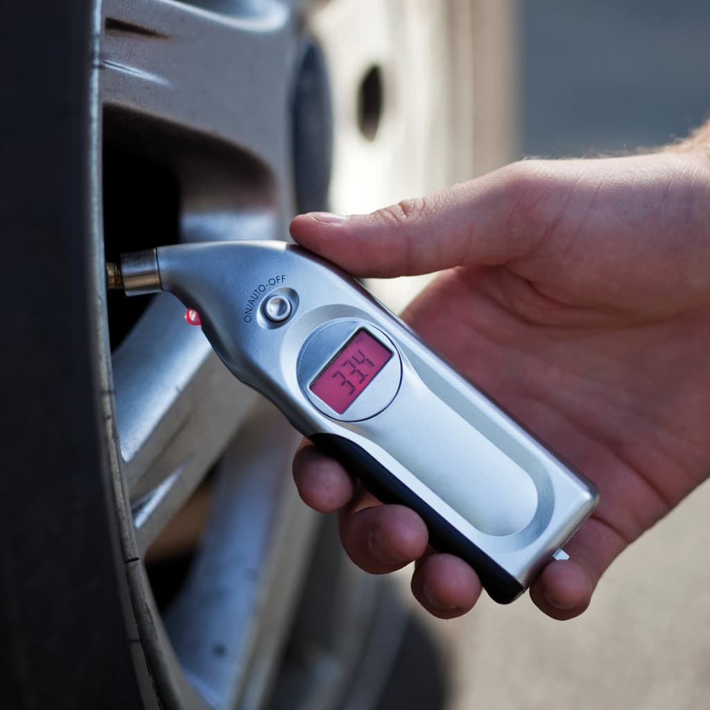 Digital tyre gauge 4