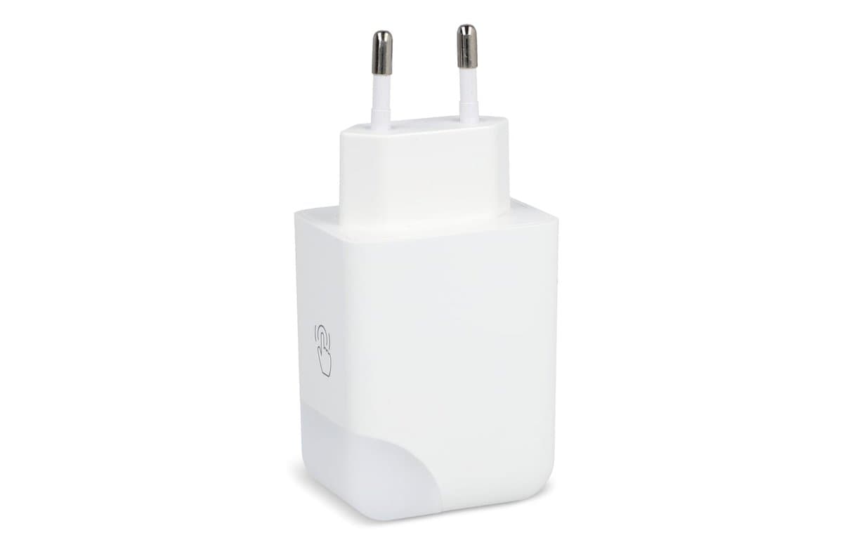 Xoopar Ice-G 65W GaN Power adaptor 3
