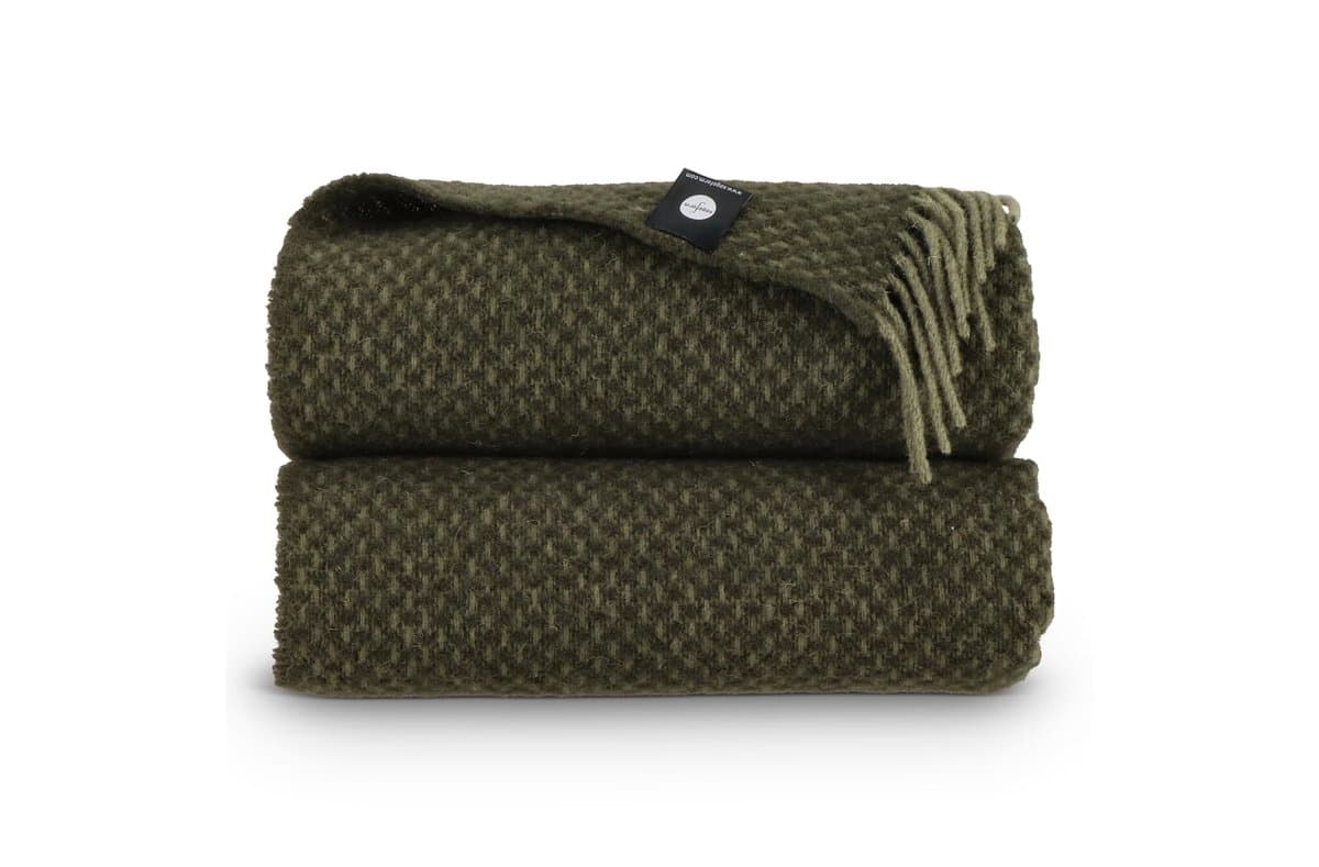 Sagaform Ulli dot 100% New Zeeland Wool blanket 5