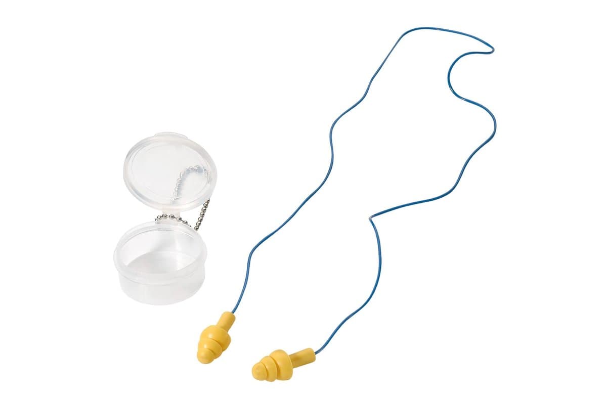 Earplugs with cord 4