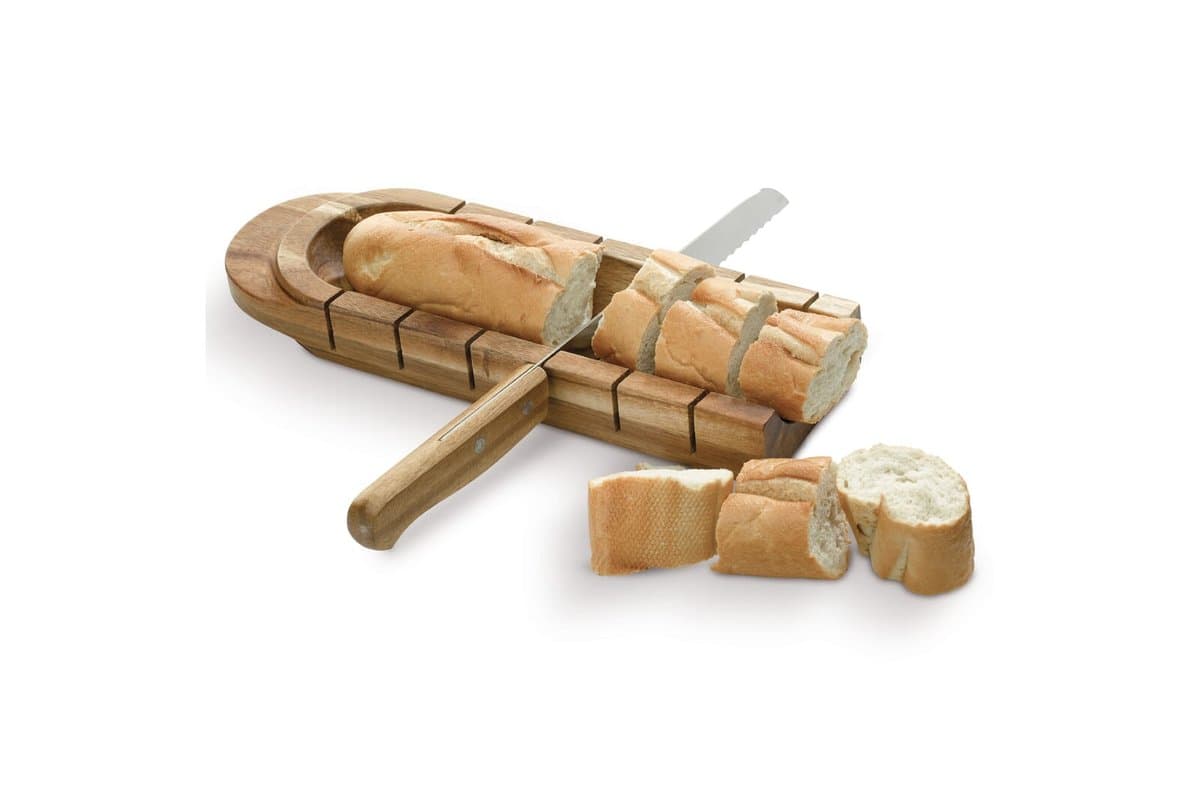 Baguette holder with knife 4