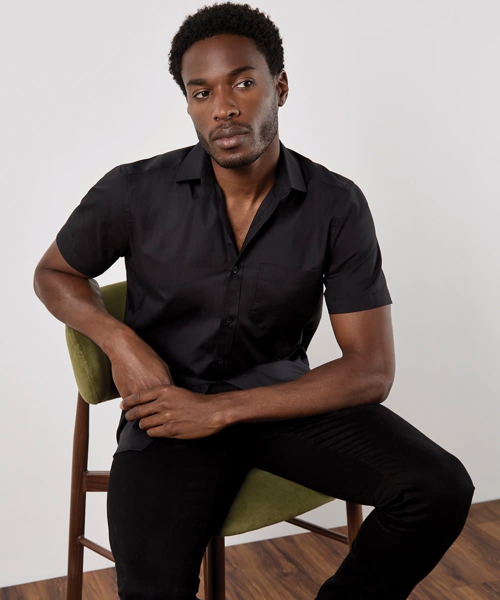 Poplin shirt short-sleeved (tailored fit)